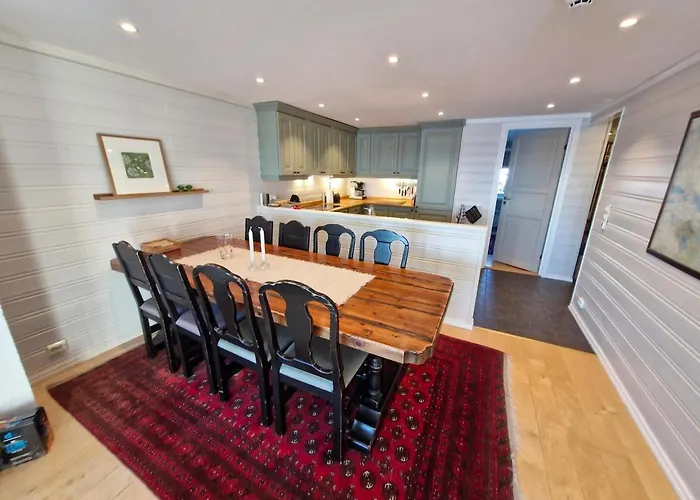 Large Penthouse In The Center With 5 Bedrooms Daire Beitostolen
